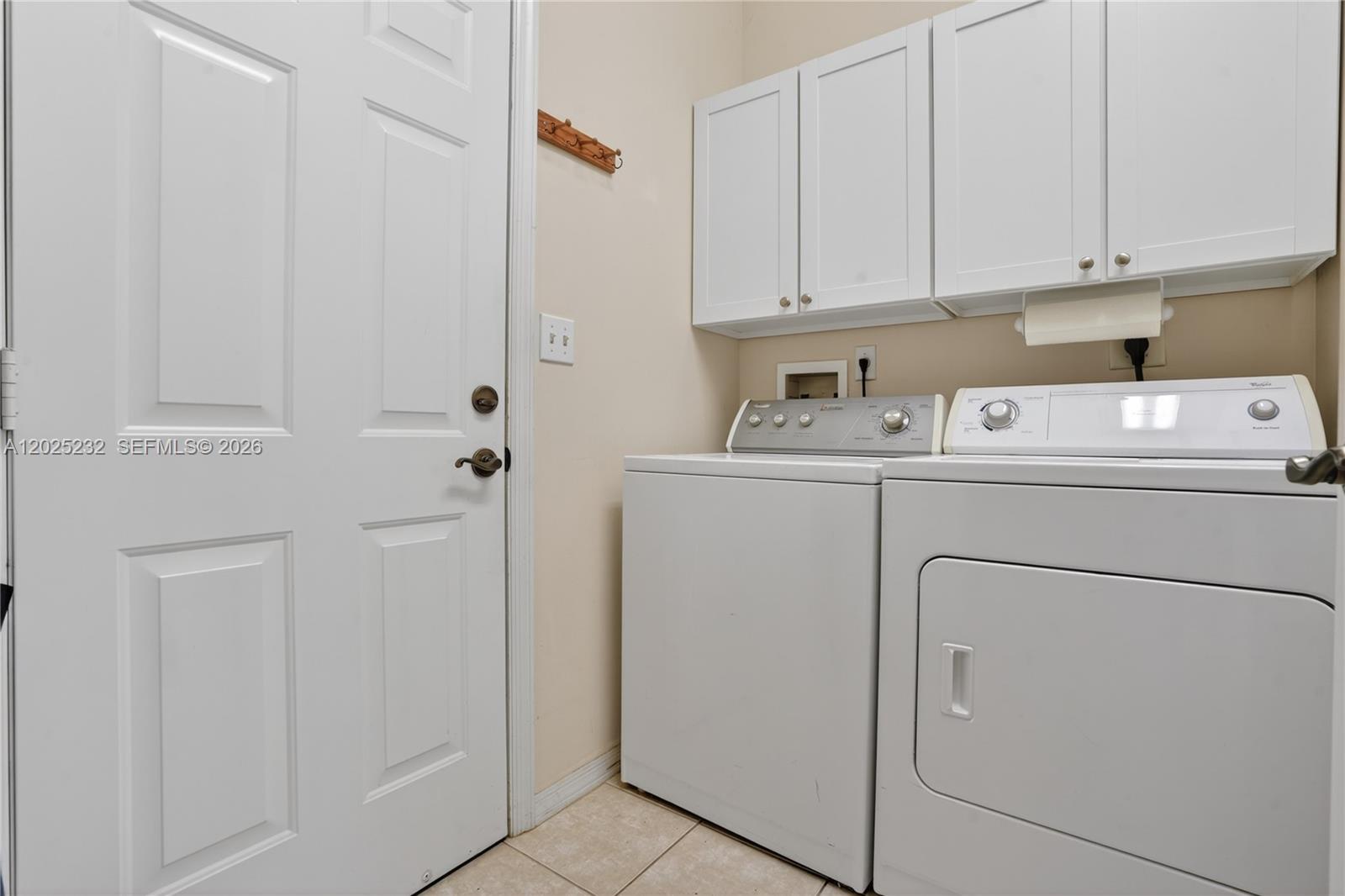 DUNWOODIE AT KEYS GATE - Residential Lease