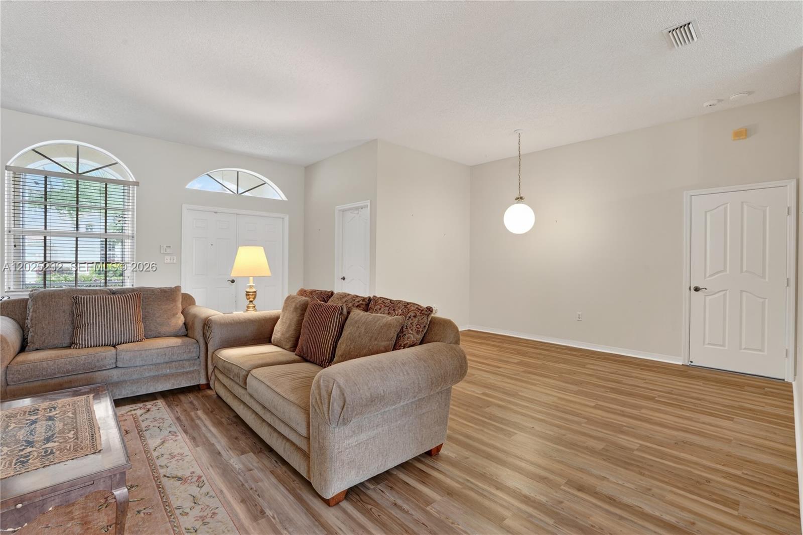 DUNWOODIE AT KEYS GATE - Residential Lease