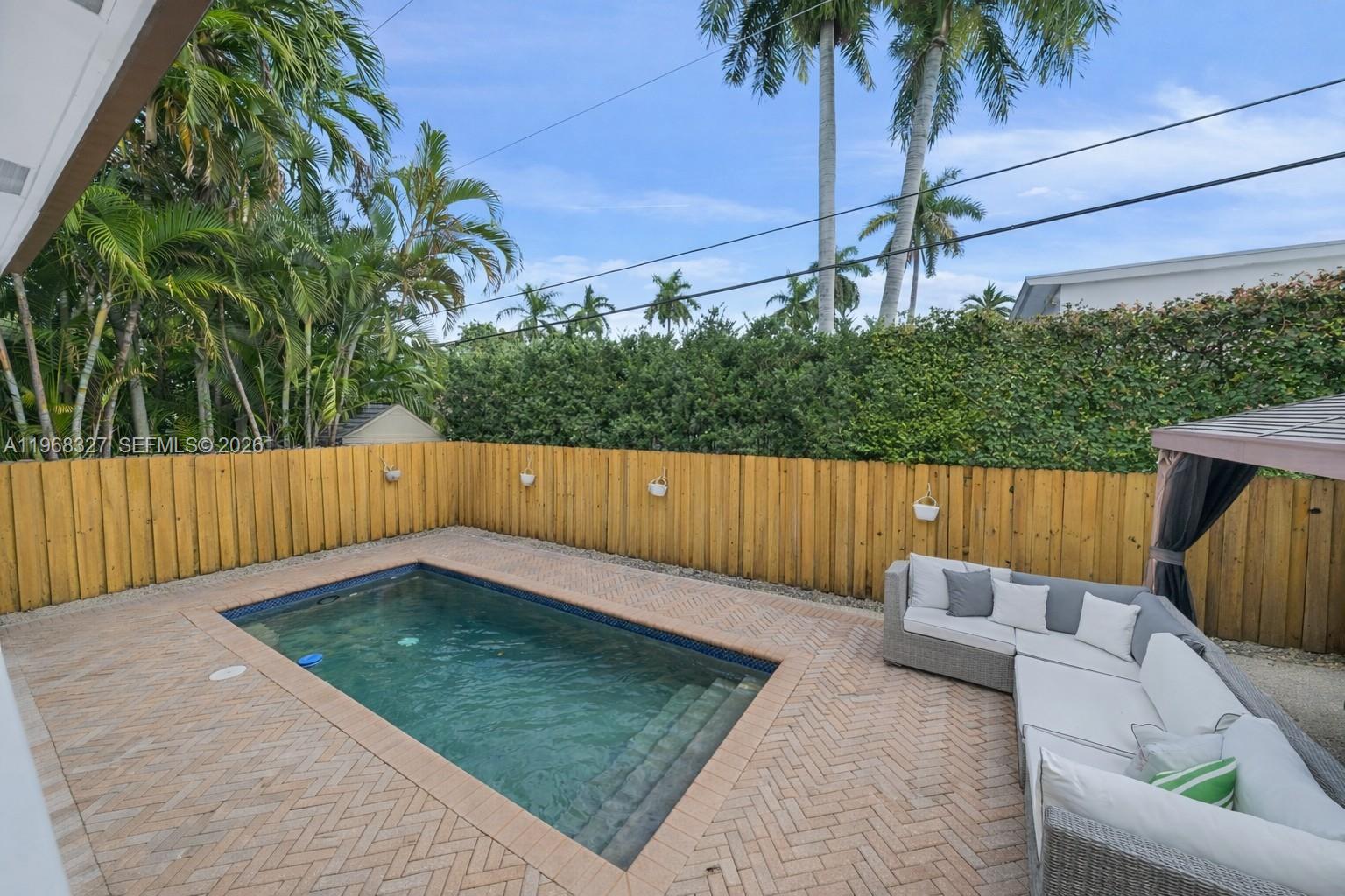 NORTH BAY ISLAND - Residential