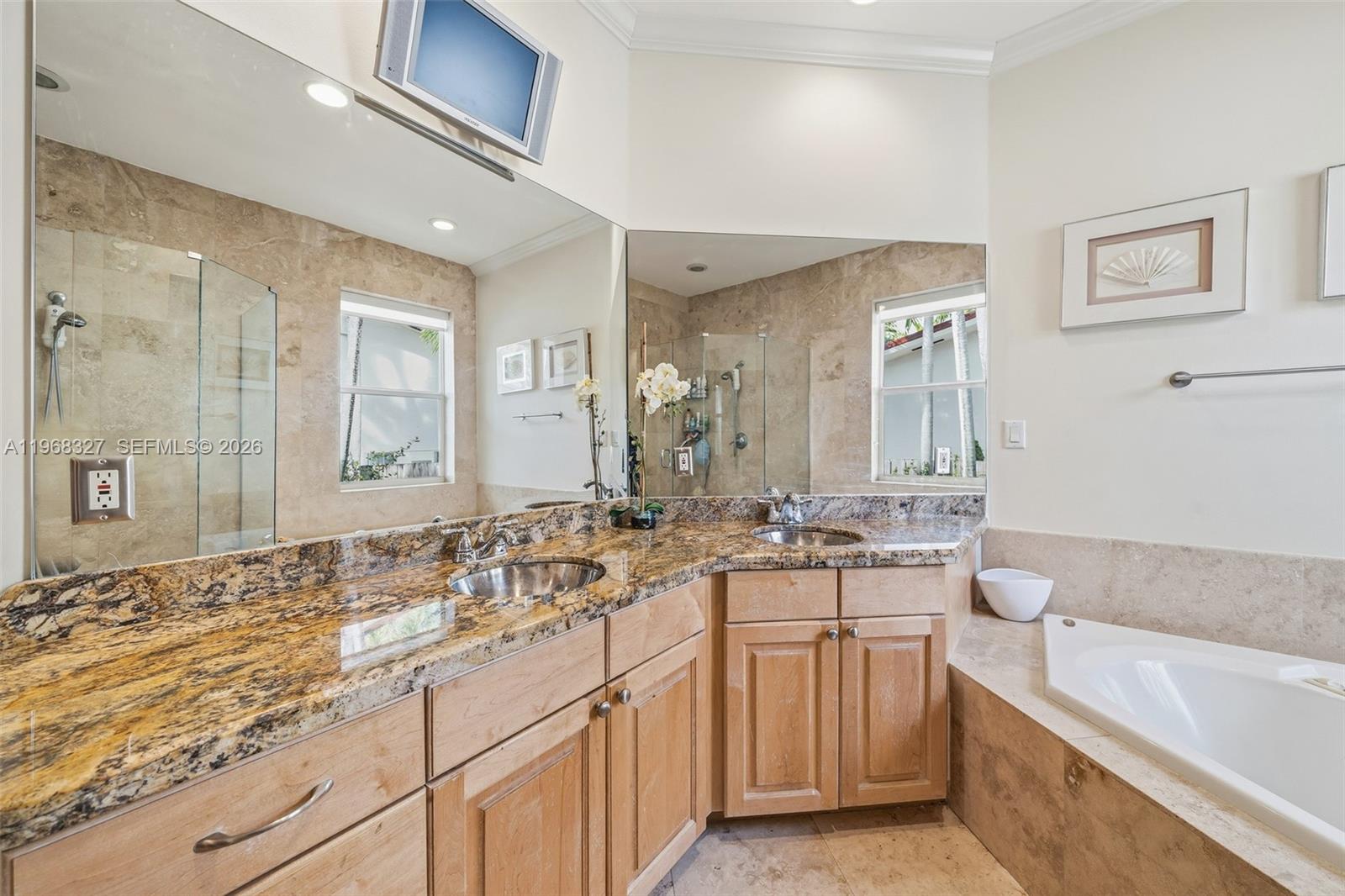 NORTH BAY ISLAND - Residential