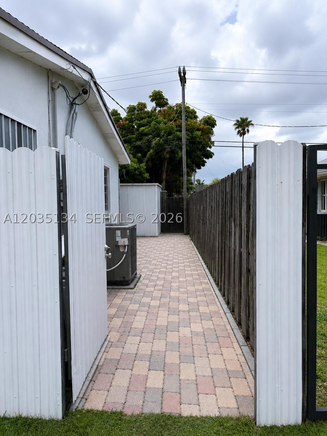 SOUTH CORAL HOMES SEC 2 - Residential