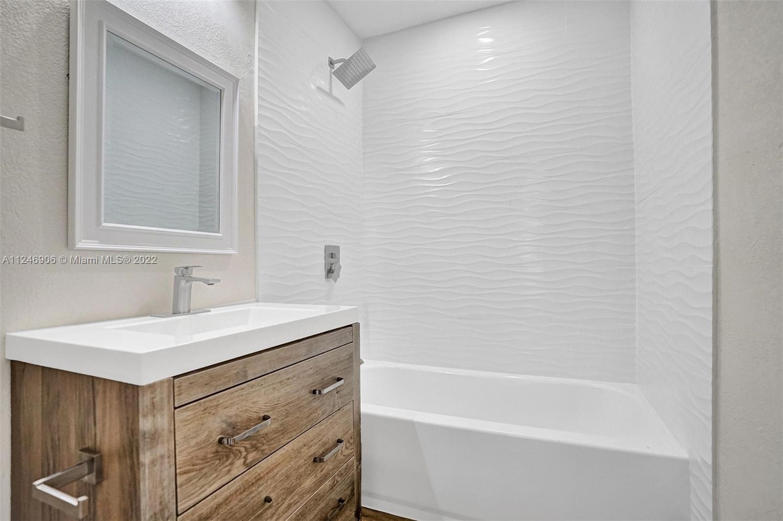 NORTH ANDREWS TERRACE FIR - Residential