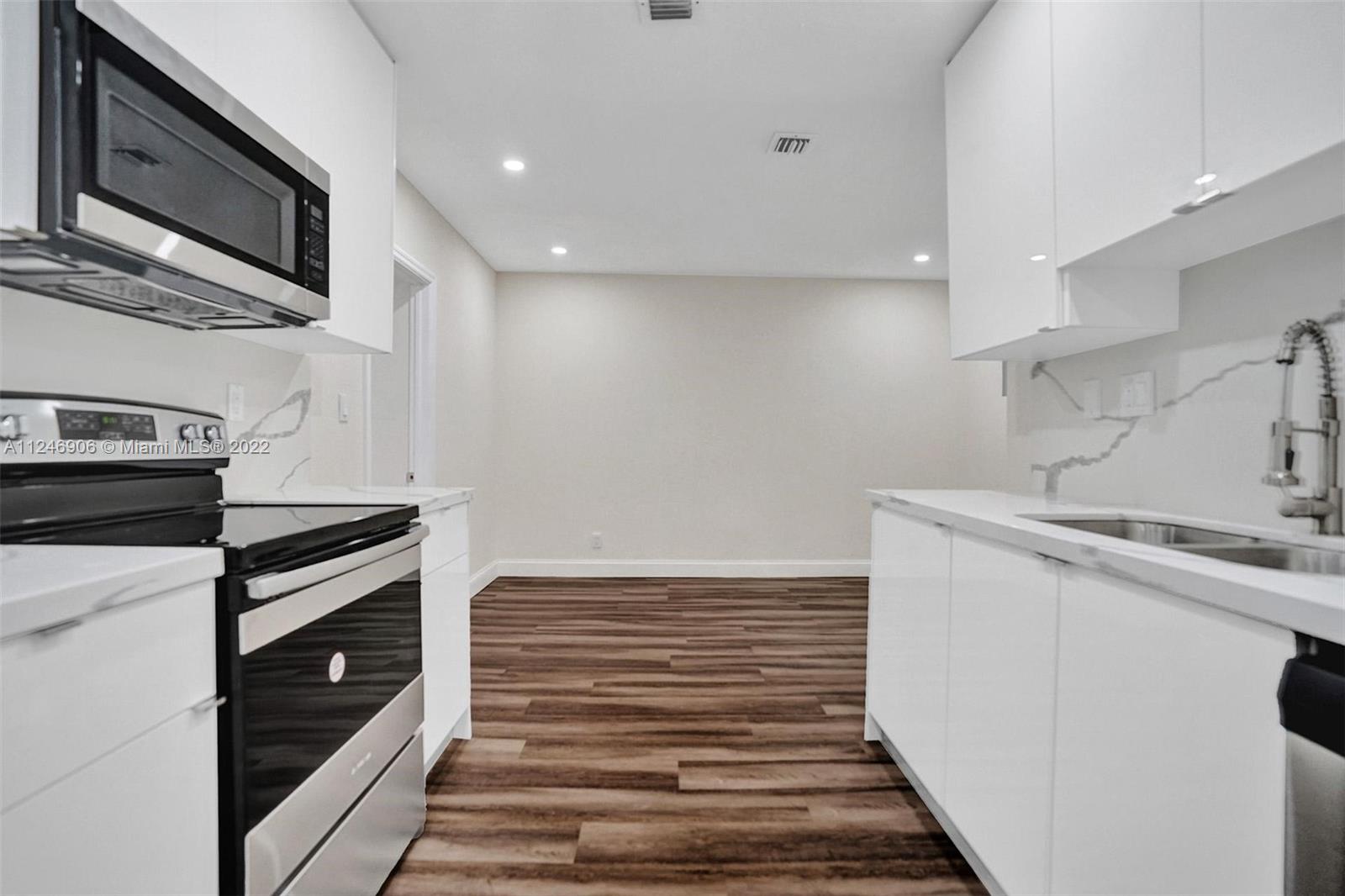 NORTH ANDREWS TERRACE FIR - Residential