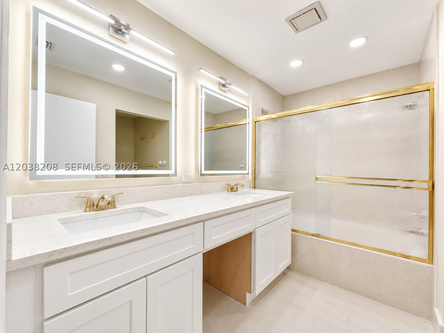BOCA SPRINGS - Residential Lease