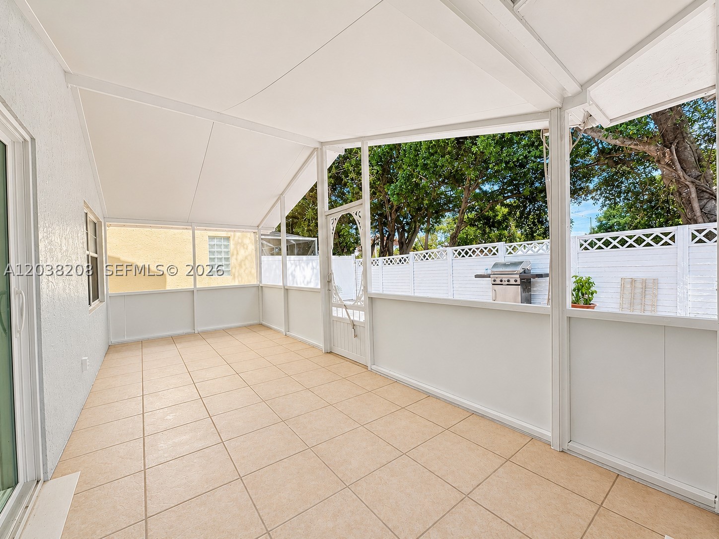 BOCA SPRINGS - Residential Lease