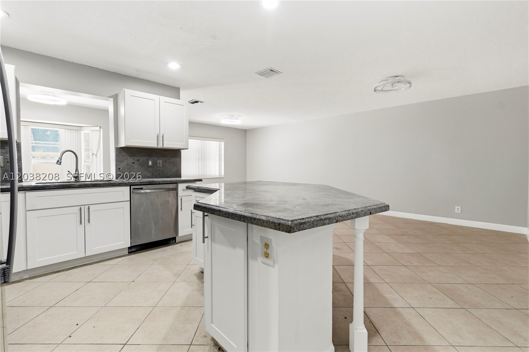 BOCA SPRINGS - Residential Lease