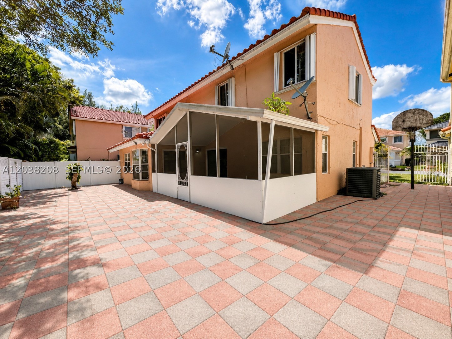 BOCA SPRINGS - Residential Lease