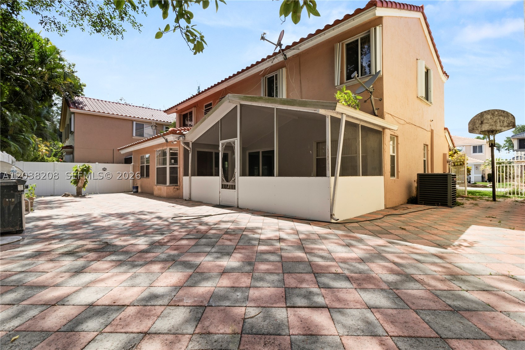 BOCA SPRINGS - Residential Lease