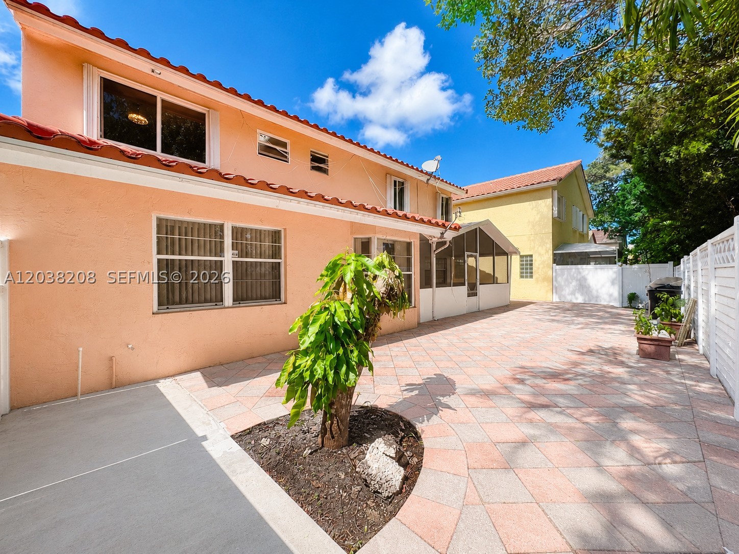 BOCA SPRINGS - Residential Lease