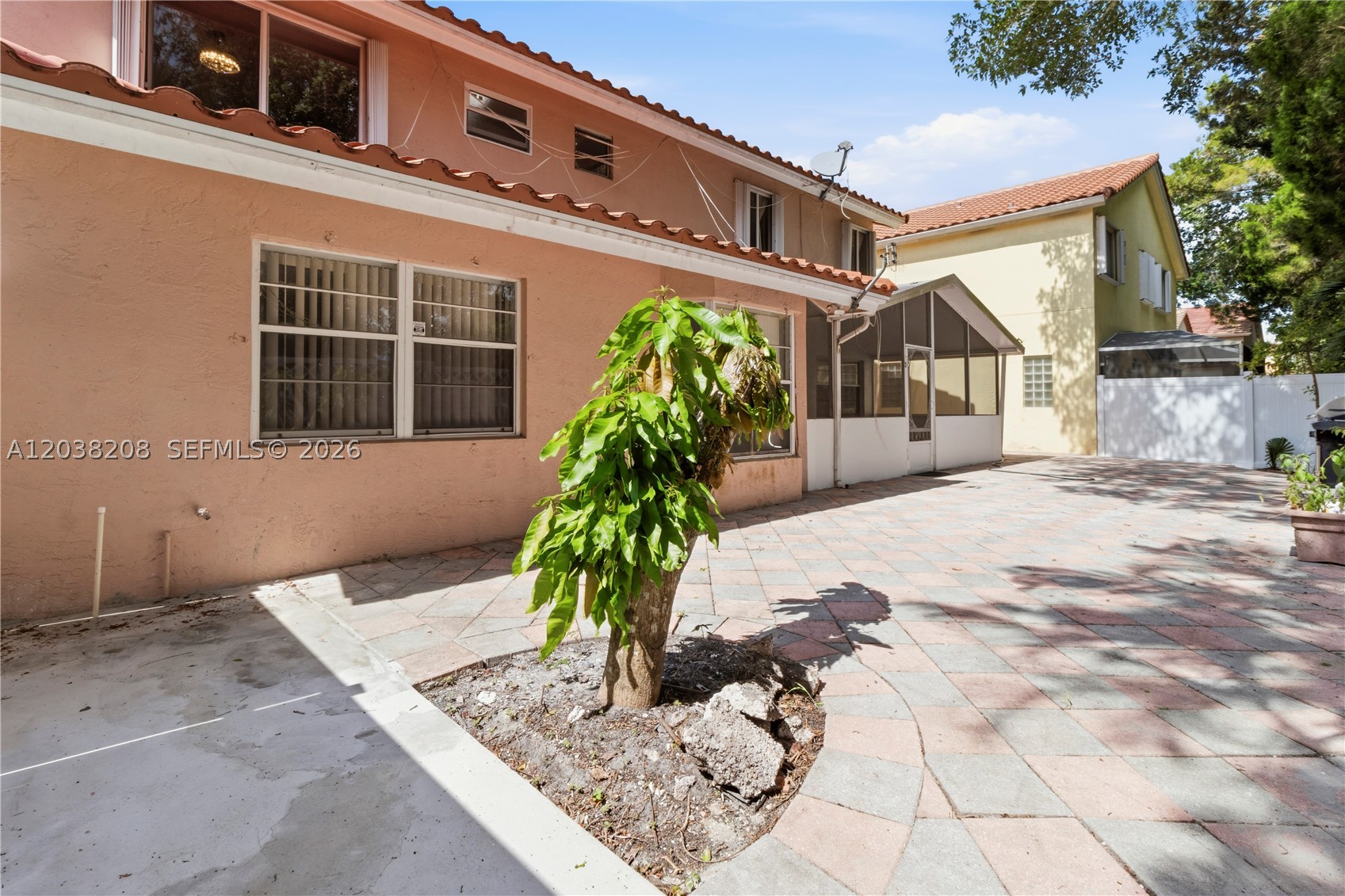 BOCA SPRINGS - Residential Lease