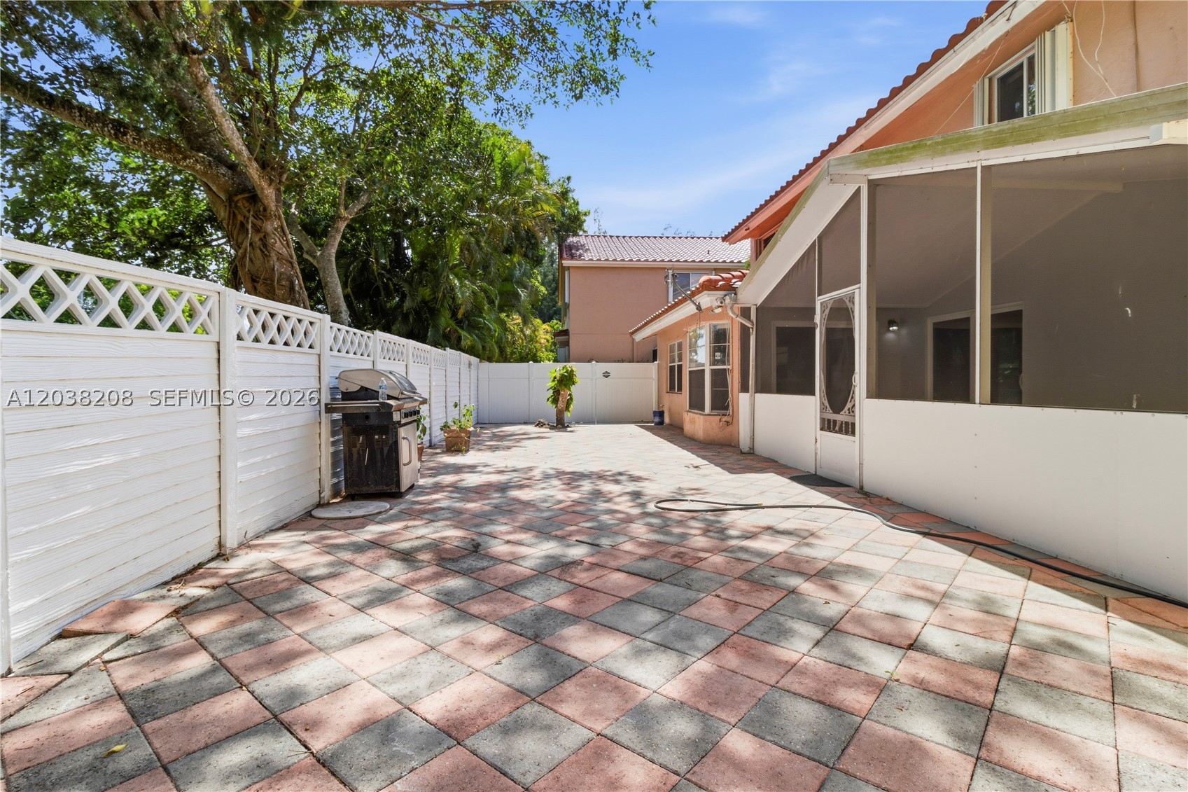 BOCA SPRINGS - Residential Lease