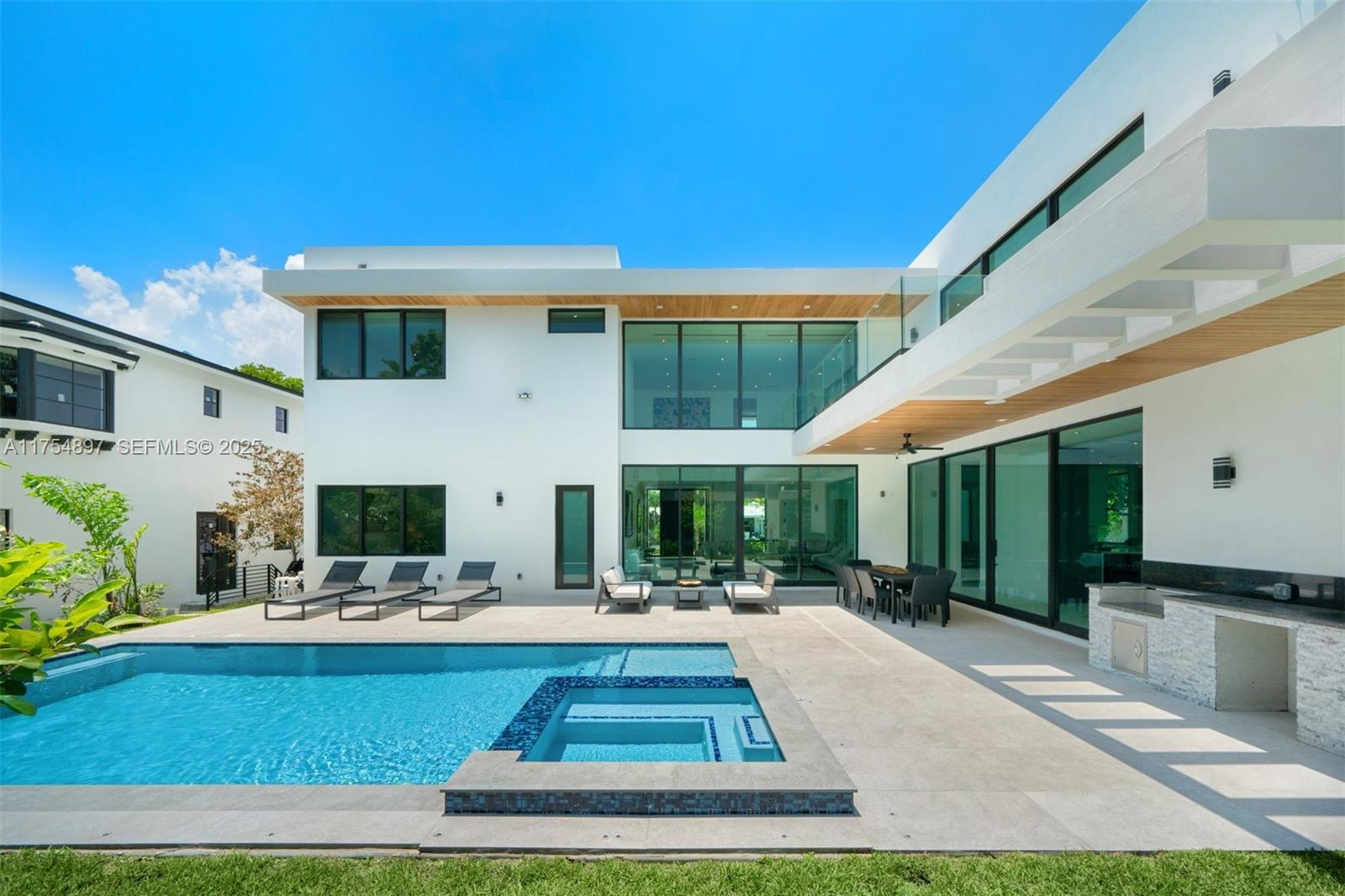 NAUTILUS EXTENSION 5TH - Residential