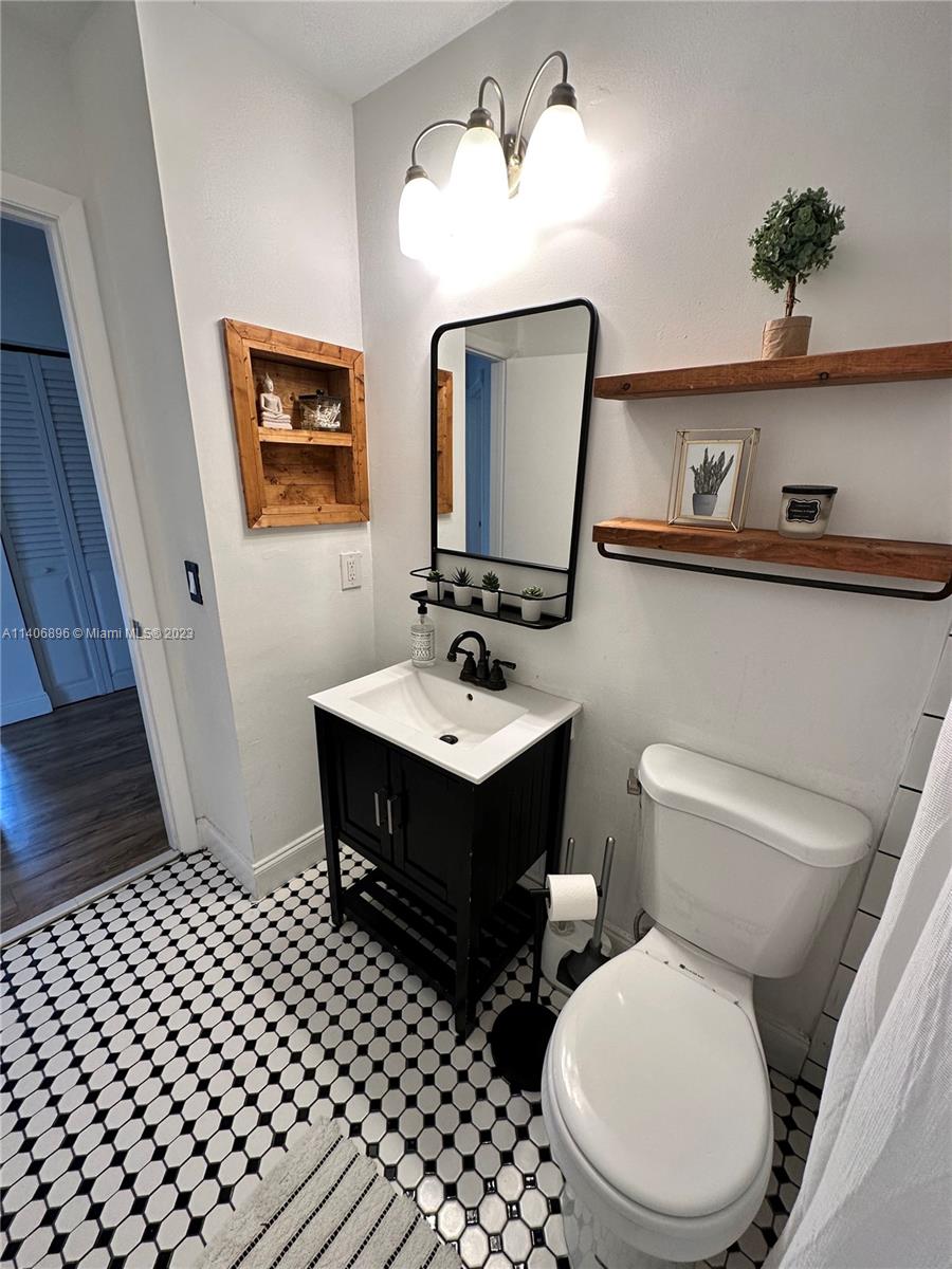 DEERWOOD PART IV - Residential Lease