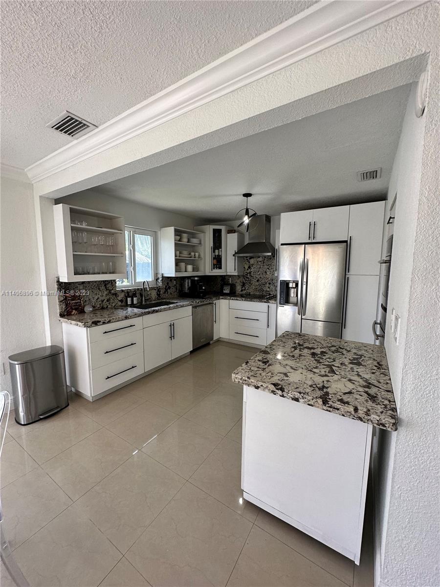 DEERWOOD PART IV - Residential Lease