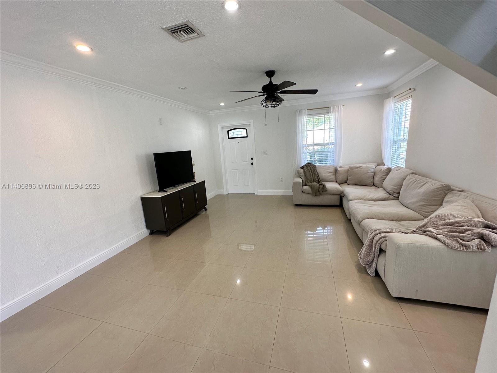 DEERWOOD PART IV - Residential Lease