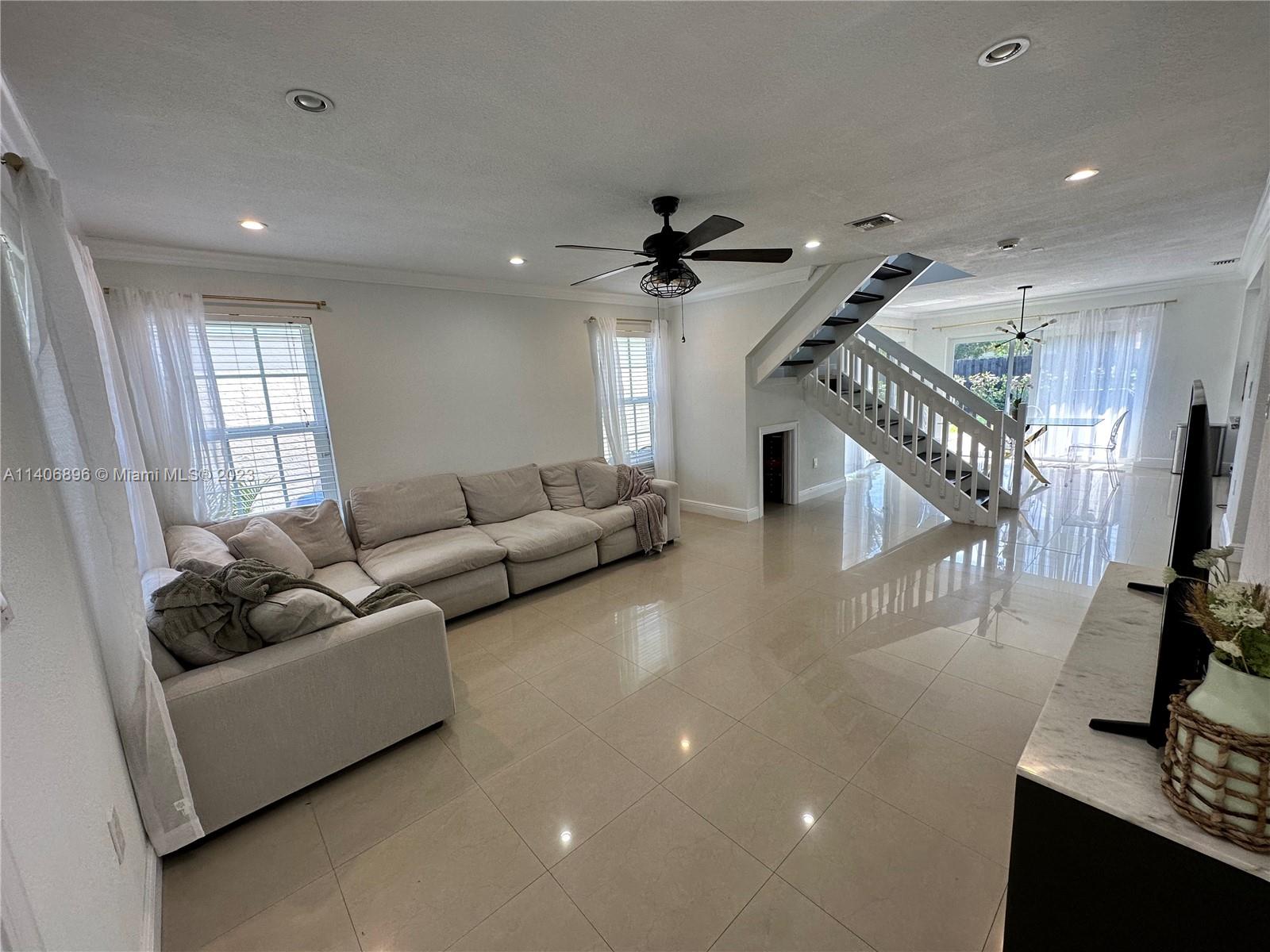 DEERWOOD PART IV - Residential Lease