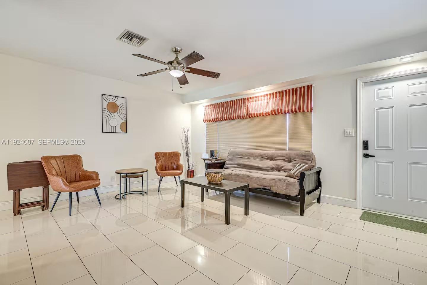 PALM LANE HOMES IN MIRAMA - Residential