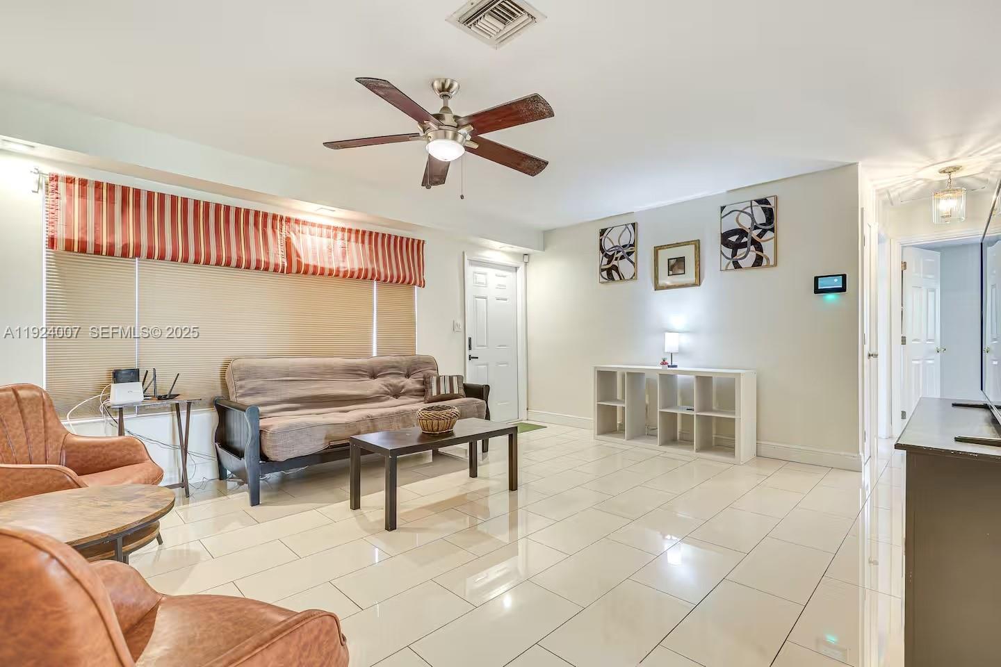 PALM LANE HOMES IN MIRAMA - Residential