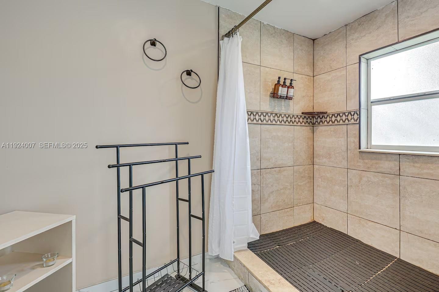 PALM LANE HOMES IN MIRAMA - Residential