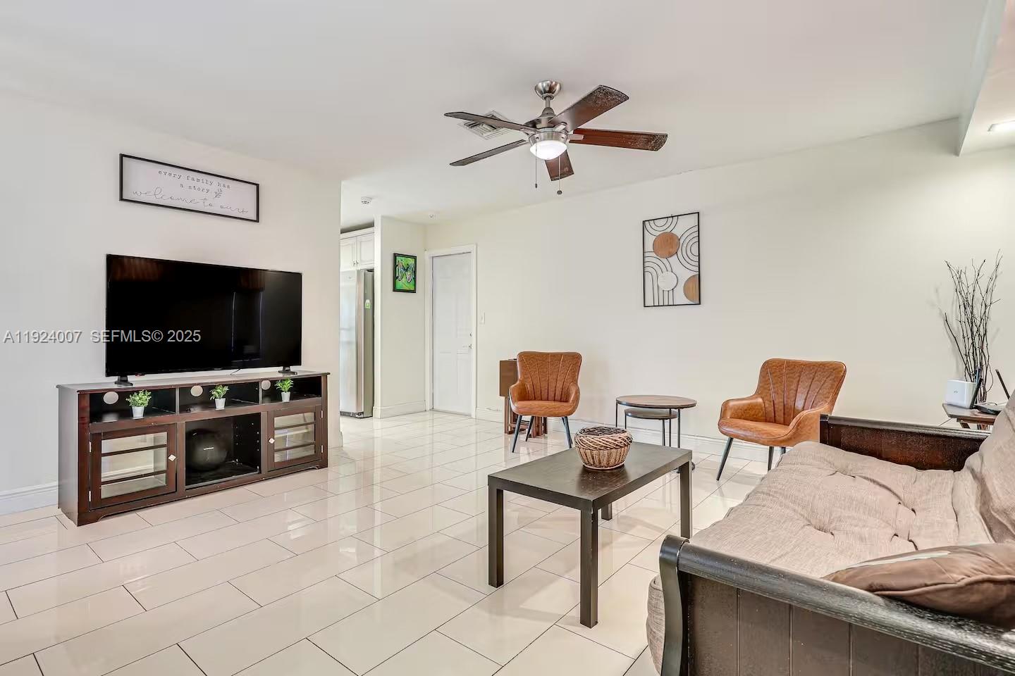 PALM LANE HOMES IN MIRAMA - Residential