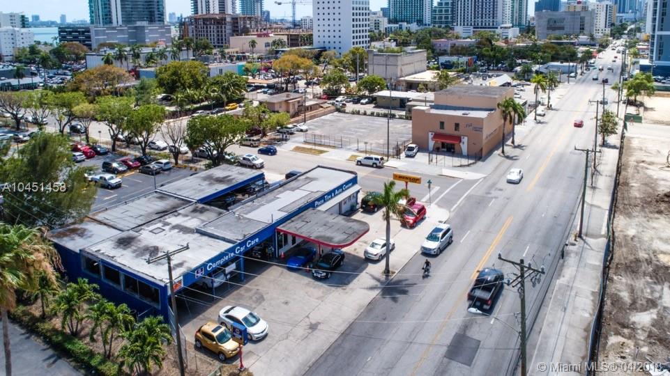 ATTENTION DEVELOPERS & INVESTORS: PRIME HARD CORNER, HIGH DENSITY, URBAN CORE DEVELOPMENT OPPORTUNITY in Miami’s up and coming Edgewater/'Midtown East' neighborhood. With 12,100 SF of T6-36A-O zoned commercial land sandwiched between over 3,500 newly constructed luxury residential units, as well as Biscayne Bay, Downtown Miami, the Design District and the train tracks bordering the Wynwood area. Build up to 36 stories (145,200 buildable square feet) of residential, multi-family, office or retail.