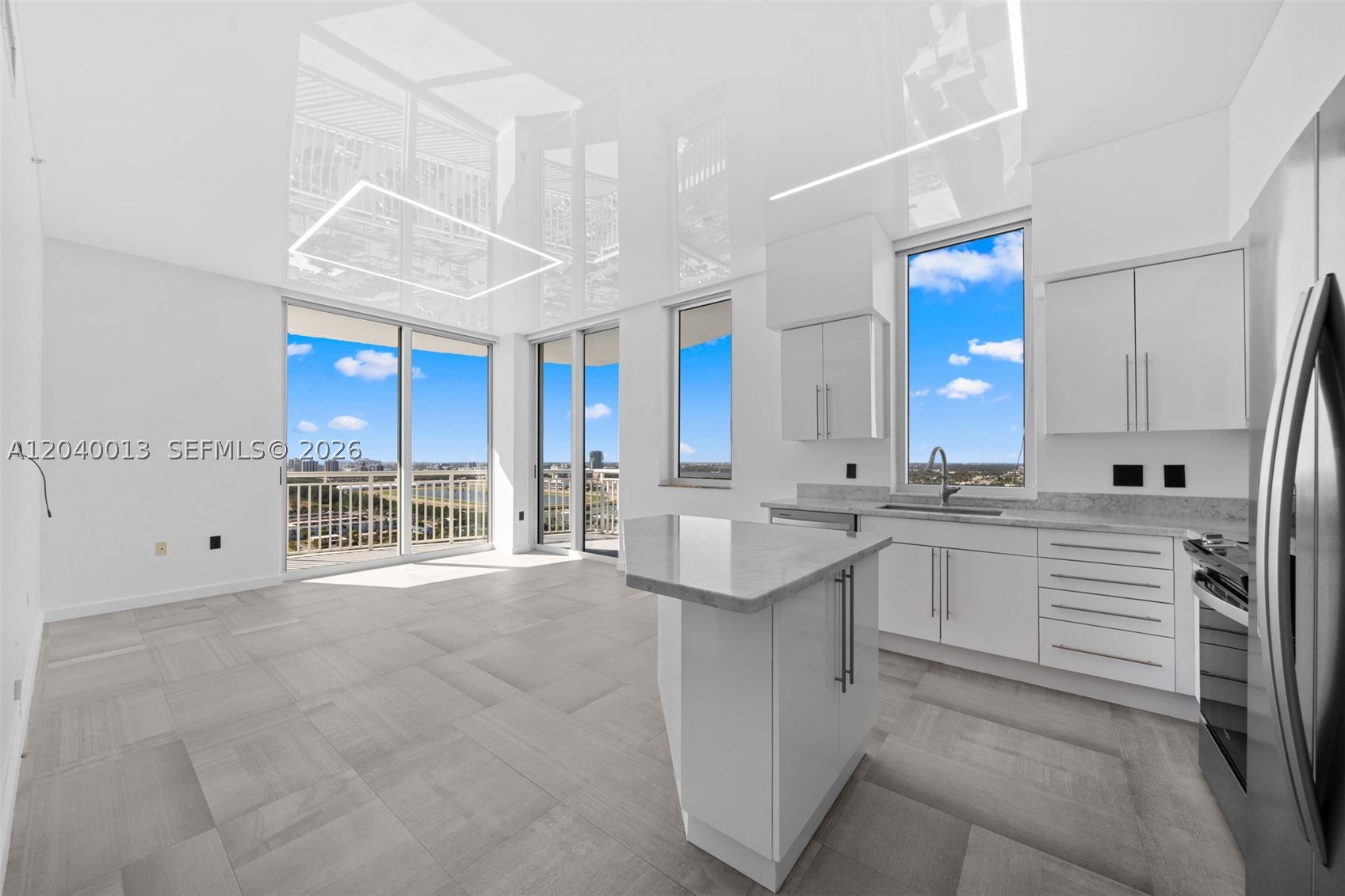 DUO CONDOMINIUM WEST - Residential