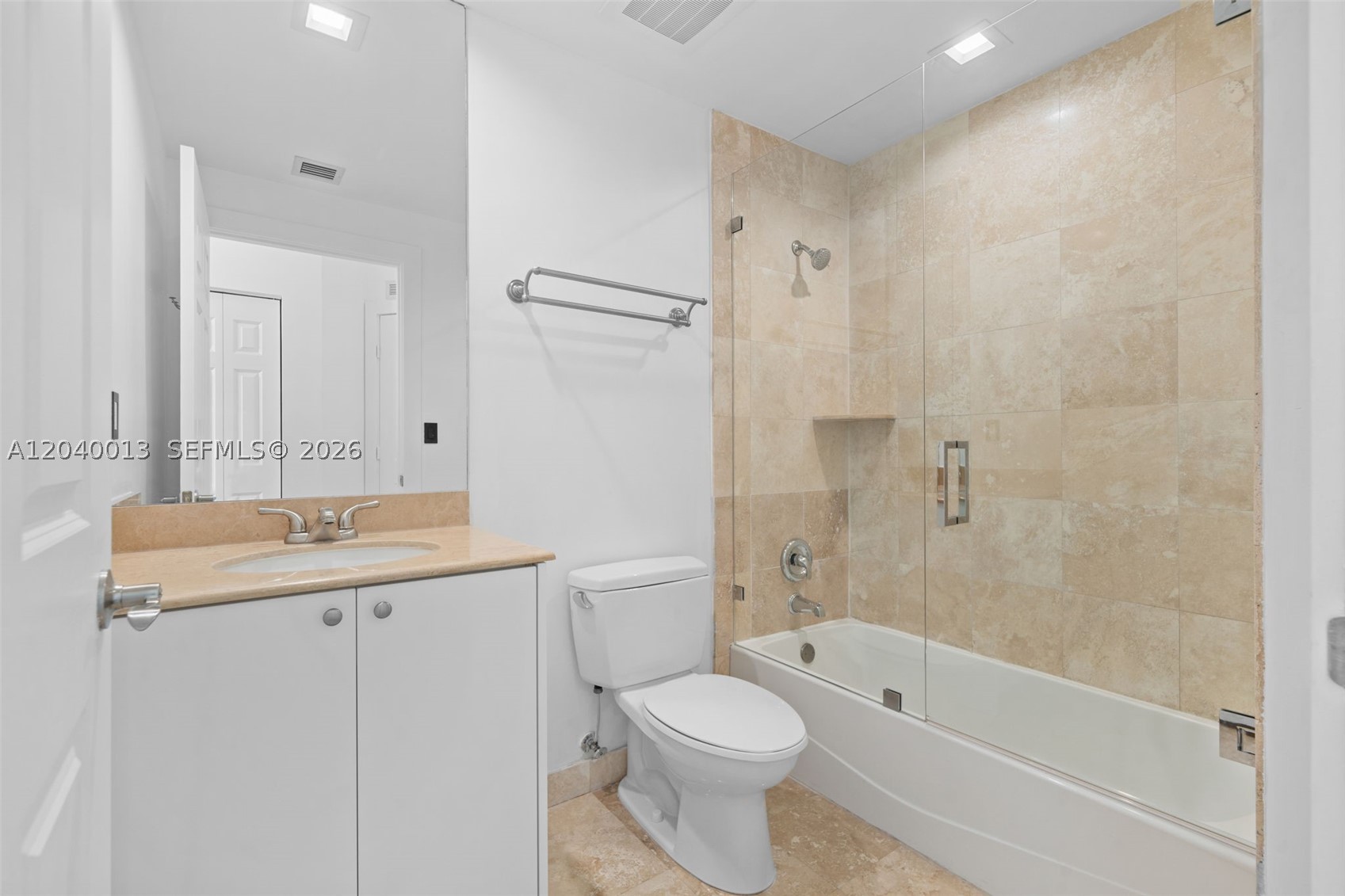 DUO CONDOMINIUM WEST - Residential