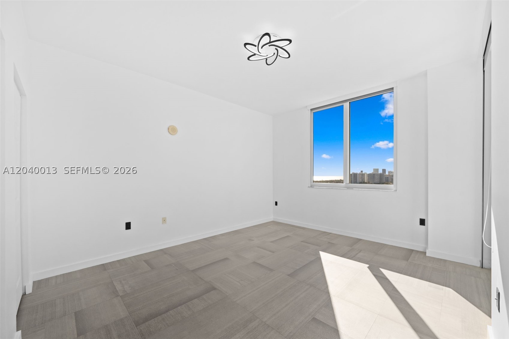 DUO CONDOMINIUM WEST - Residential