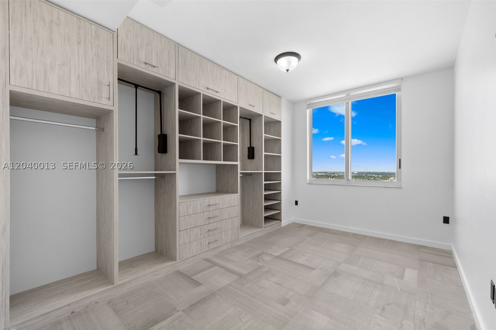 DUO CONDOMINIUM WEST - Residential