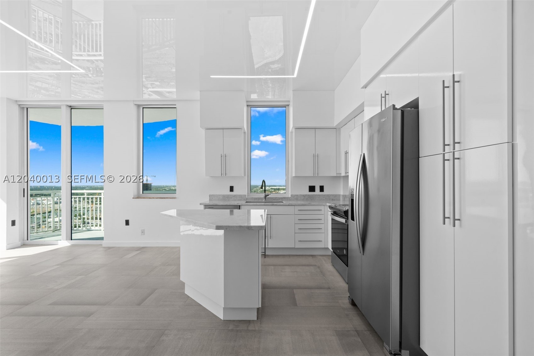 DUO CONDOMINIUM WEST - Residential