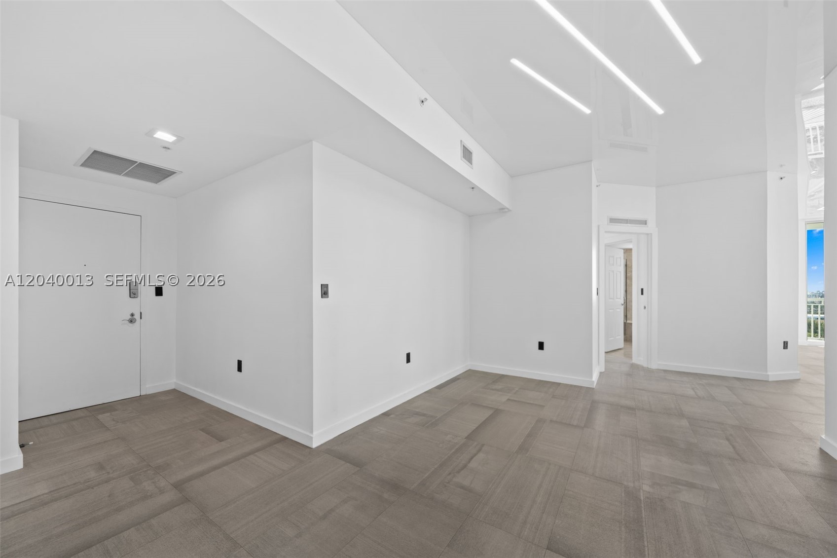DUO CONDOMINIUM WEST - Residential