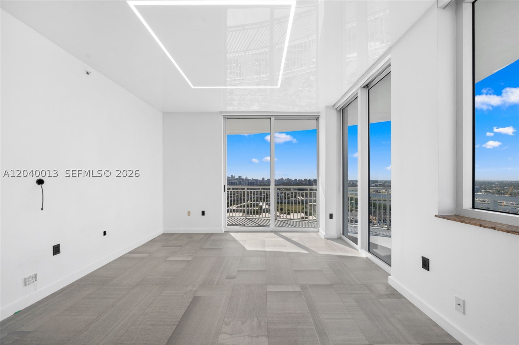 DUO CONDOMINIUM WEST - Residential