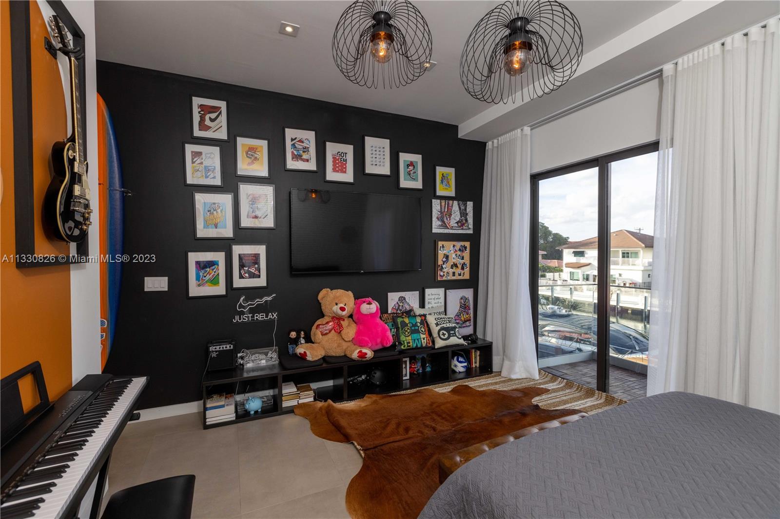 CORAL KEY VILLAS 5TH SEC - Residential