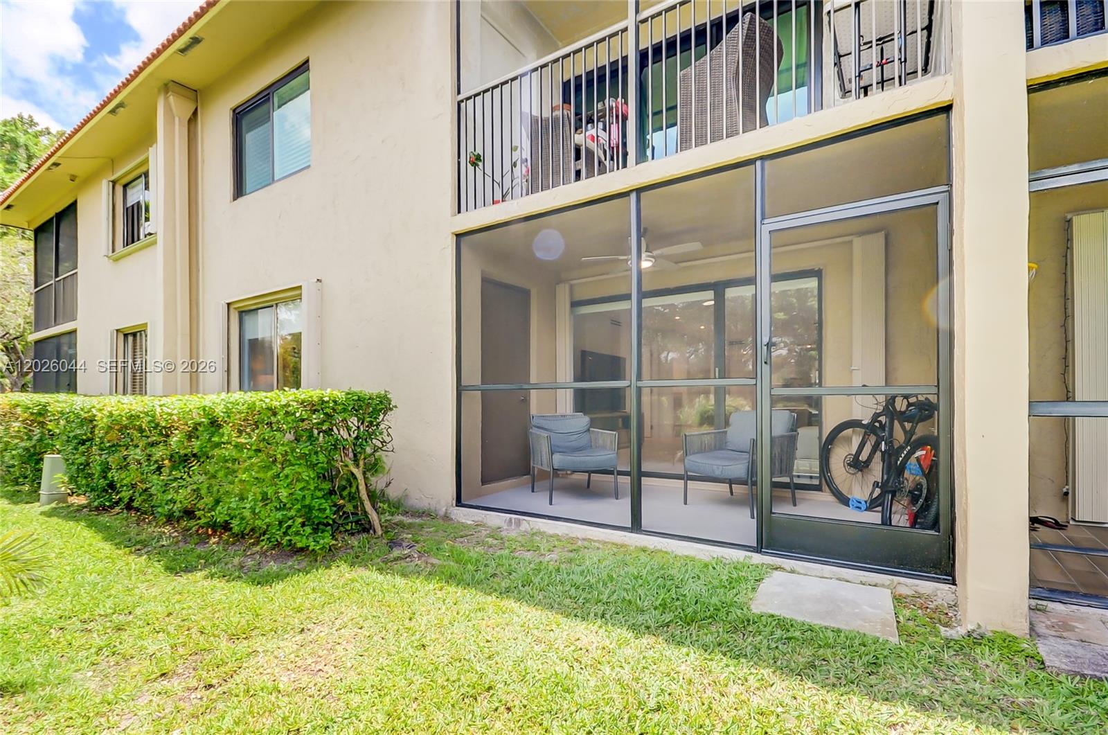 RACQUET CLUB APTS AT BONA - Residential