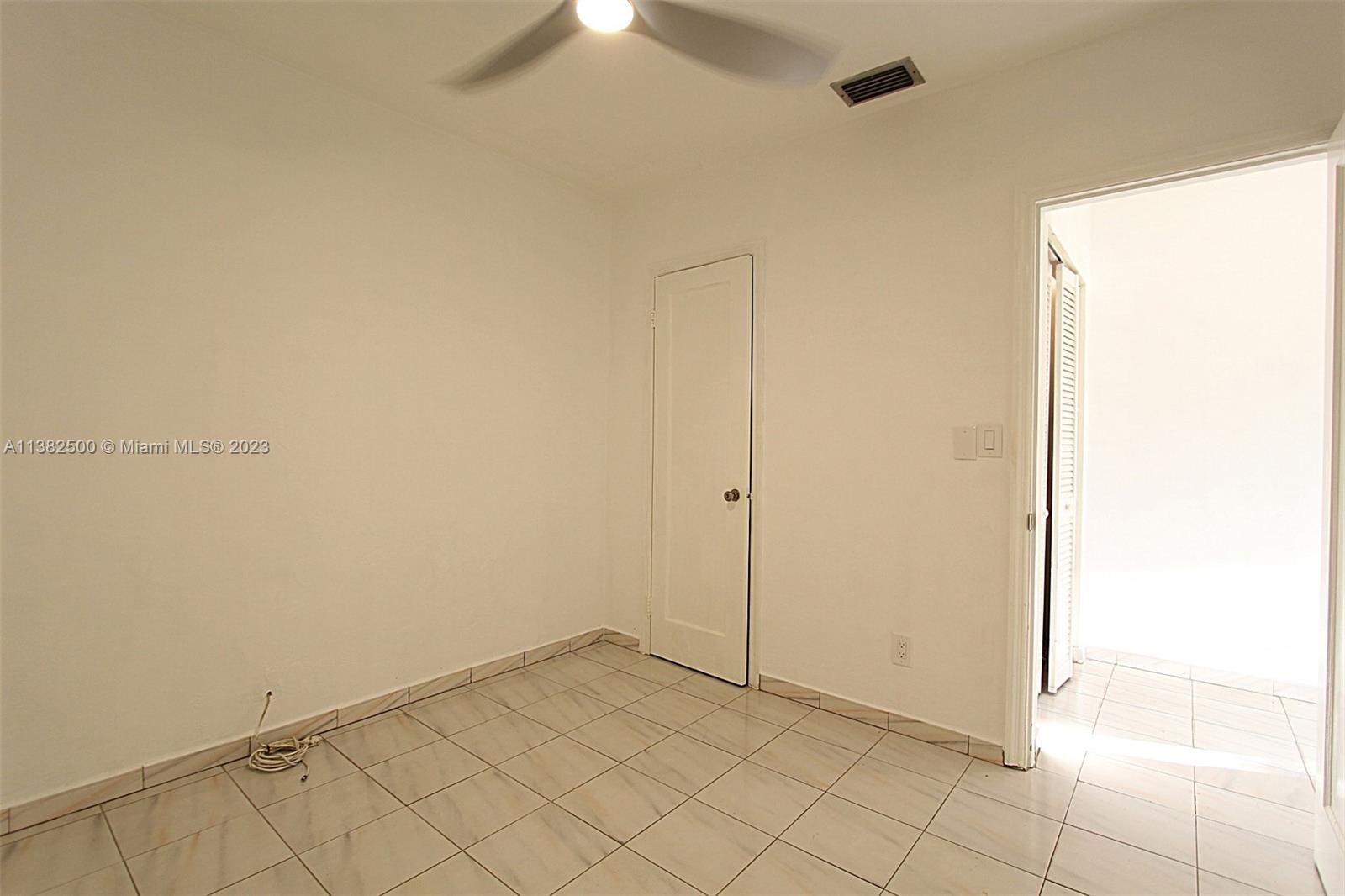 SUGAR TREE GROVE SUB - Residential Lease