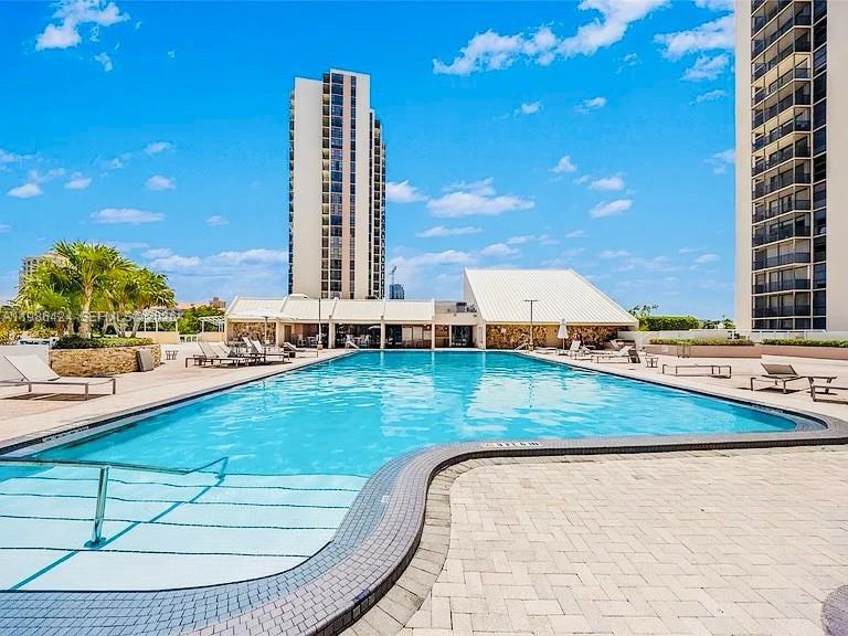CORONADO CONDO- TOWER II - Residential