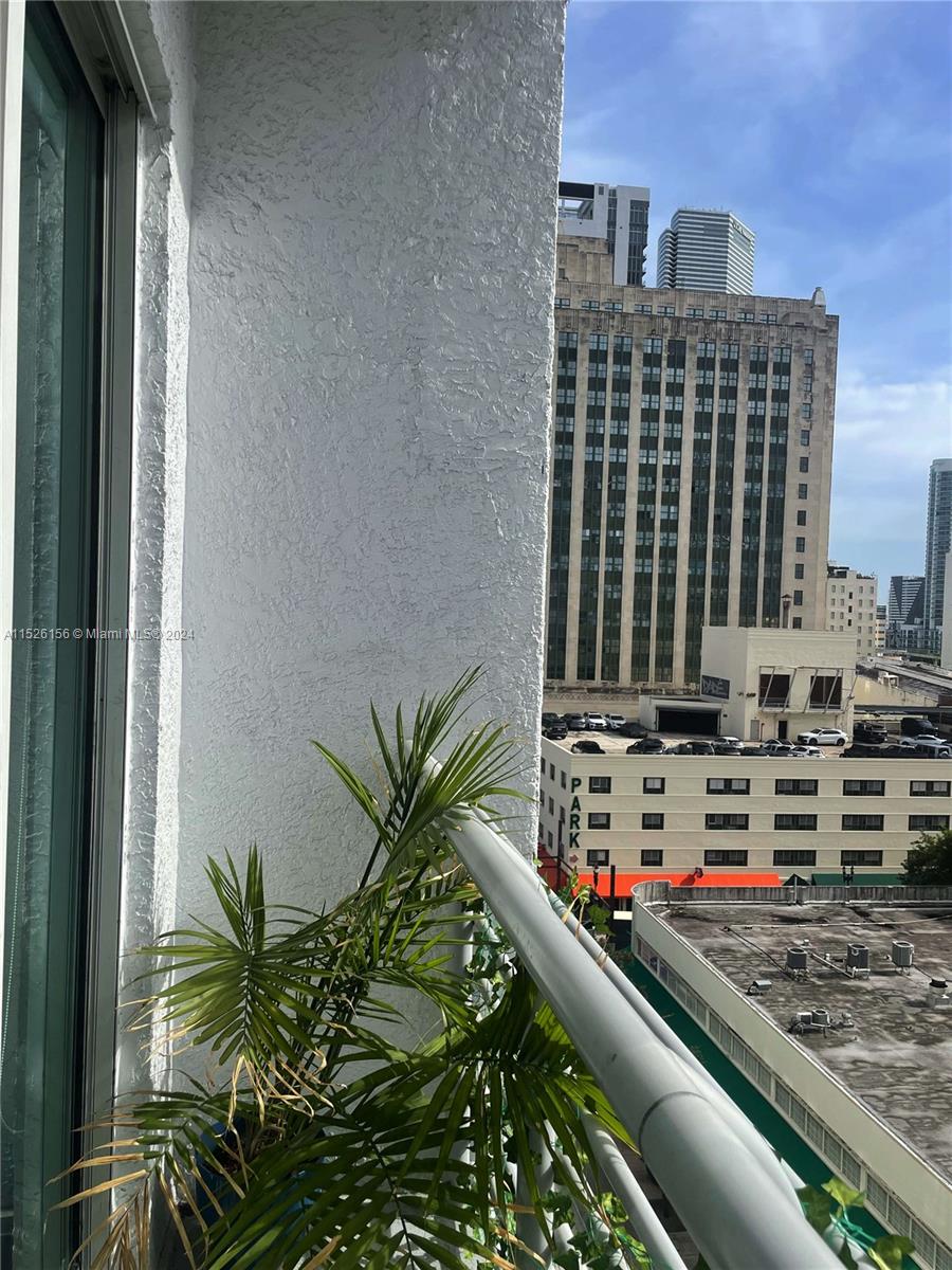 THE LOFT DOWNTOWN II COND - Residential Lease