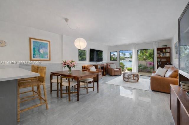 CRICKET CLUBHOUSE CONDO - Residential