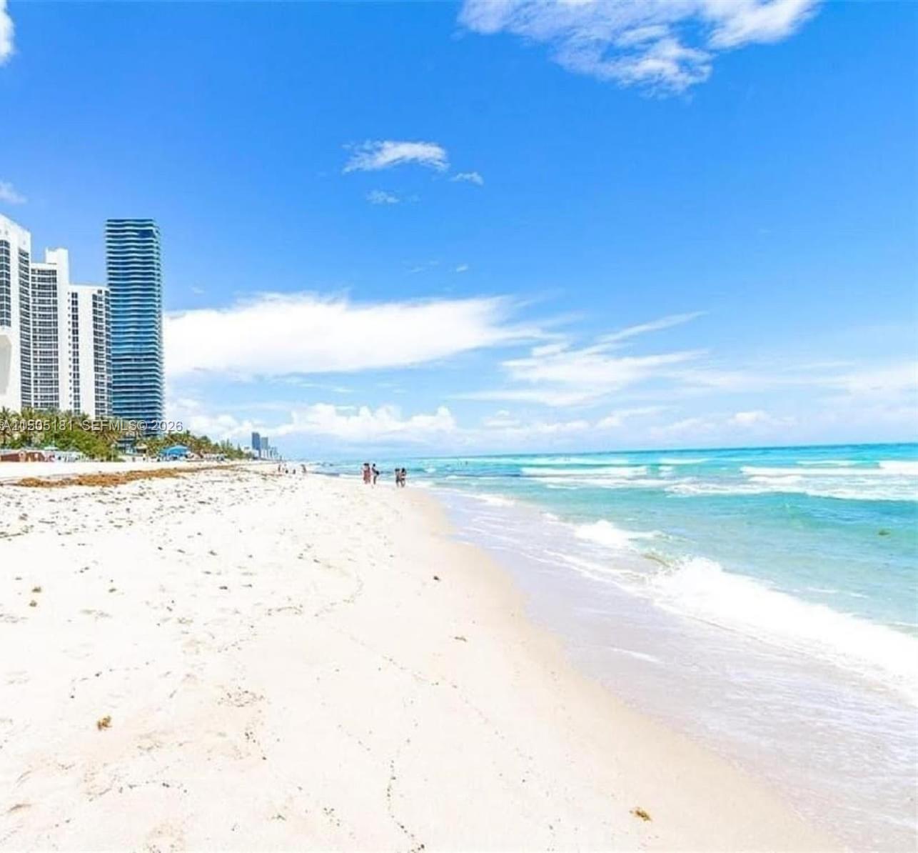 AVENTURA BEACH CLUB - Residential