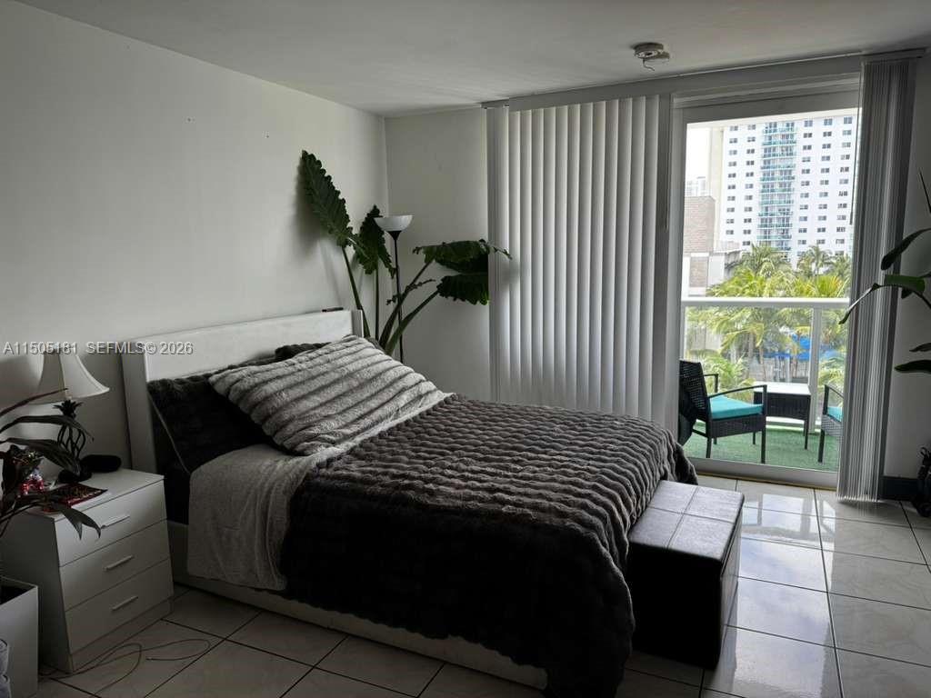 AVENTURA BEACH CLUB - Residential