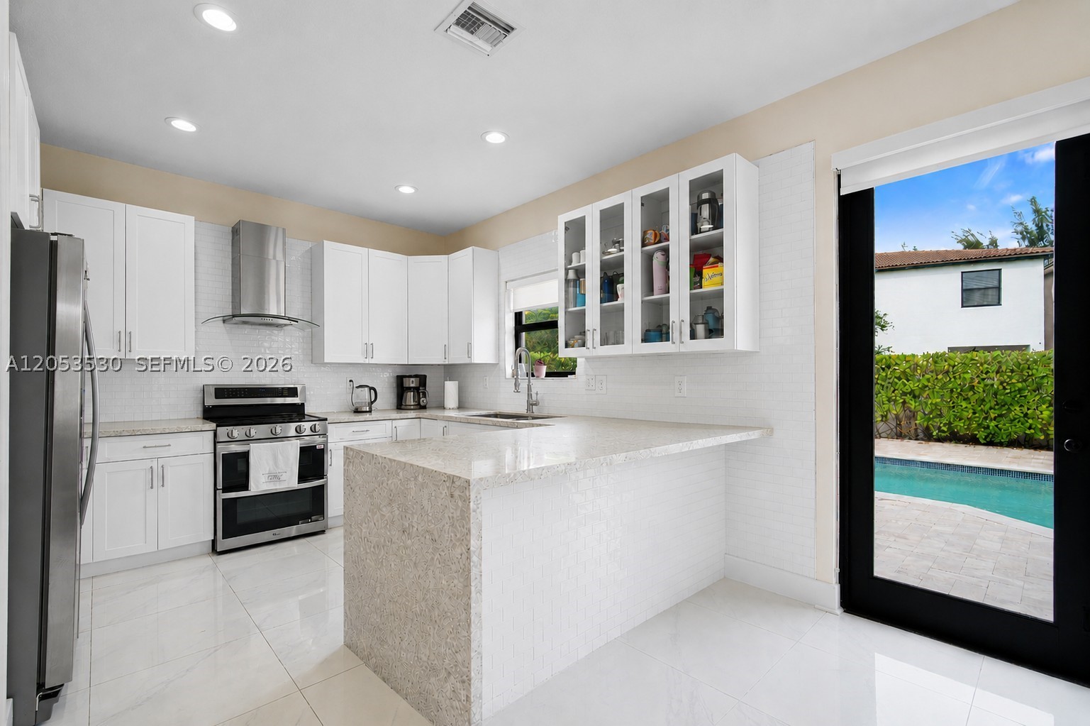 CHAMPION LAKES - Residential