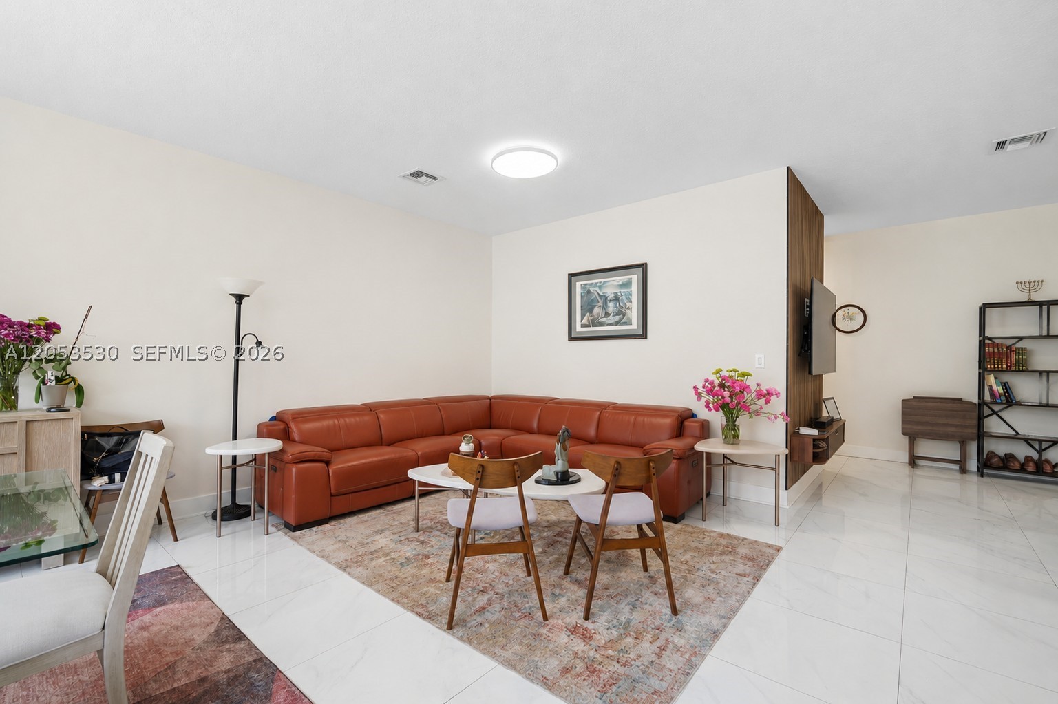 CHAMPION LAKES - Residential