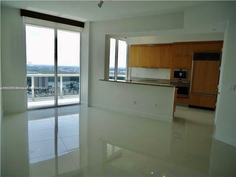 TDR TOWER III CONDO - Residential Lease