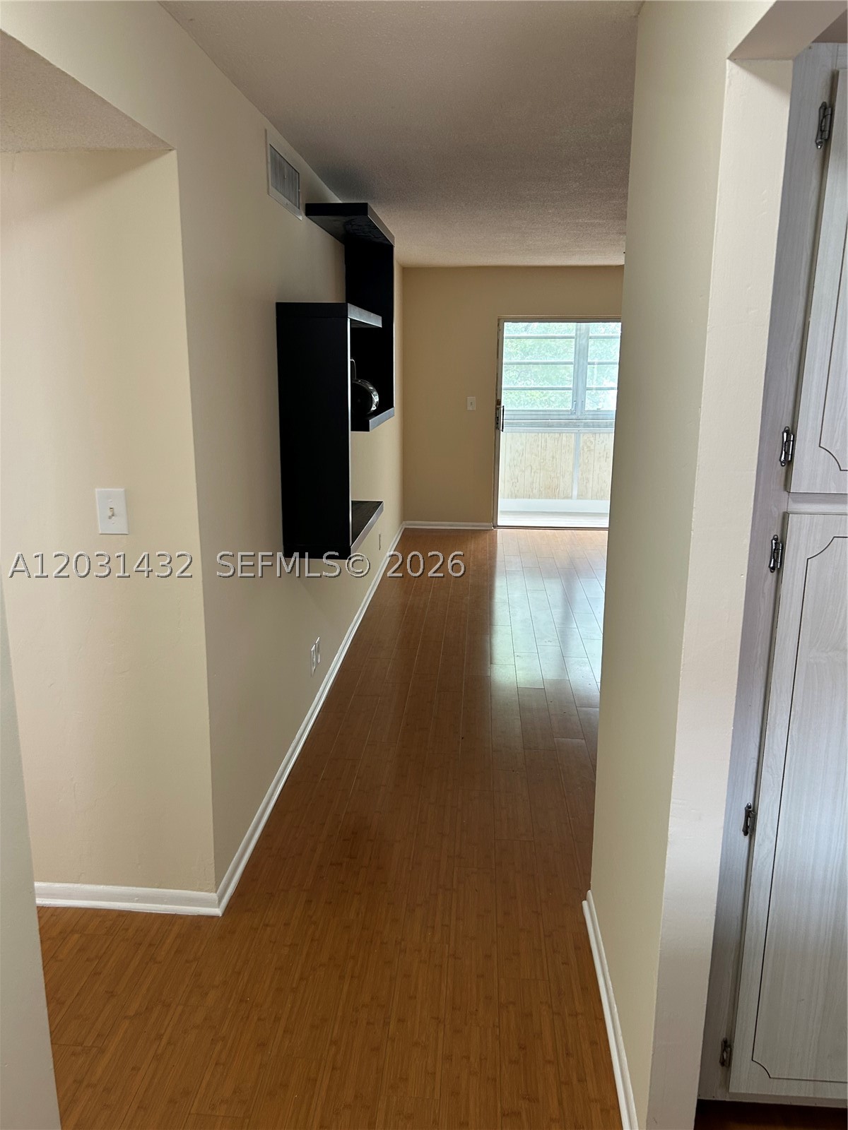 MEADOWBROOK TOWERS CONDO - Residential Lease