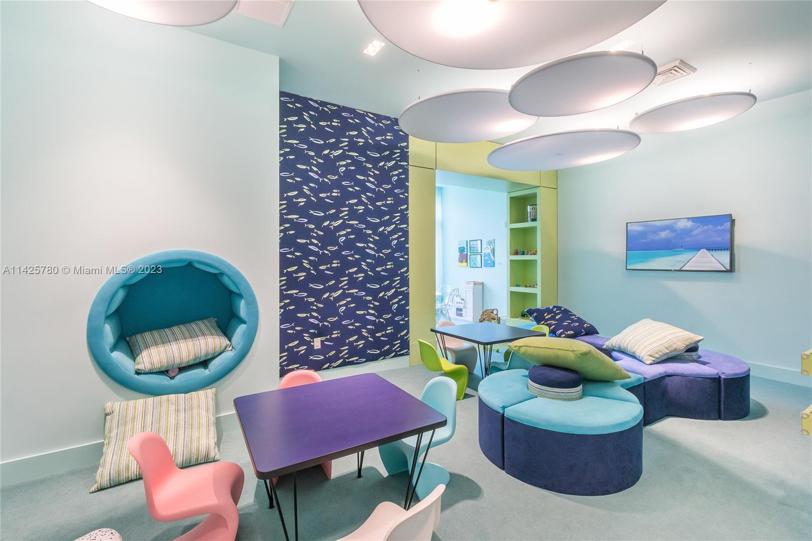 MARINA PALMS RESIDENCES - Residential Lease