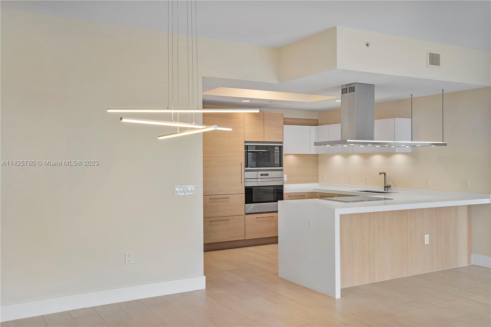 MARINA PALMS RESIDENCES - Residential Lease
