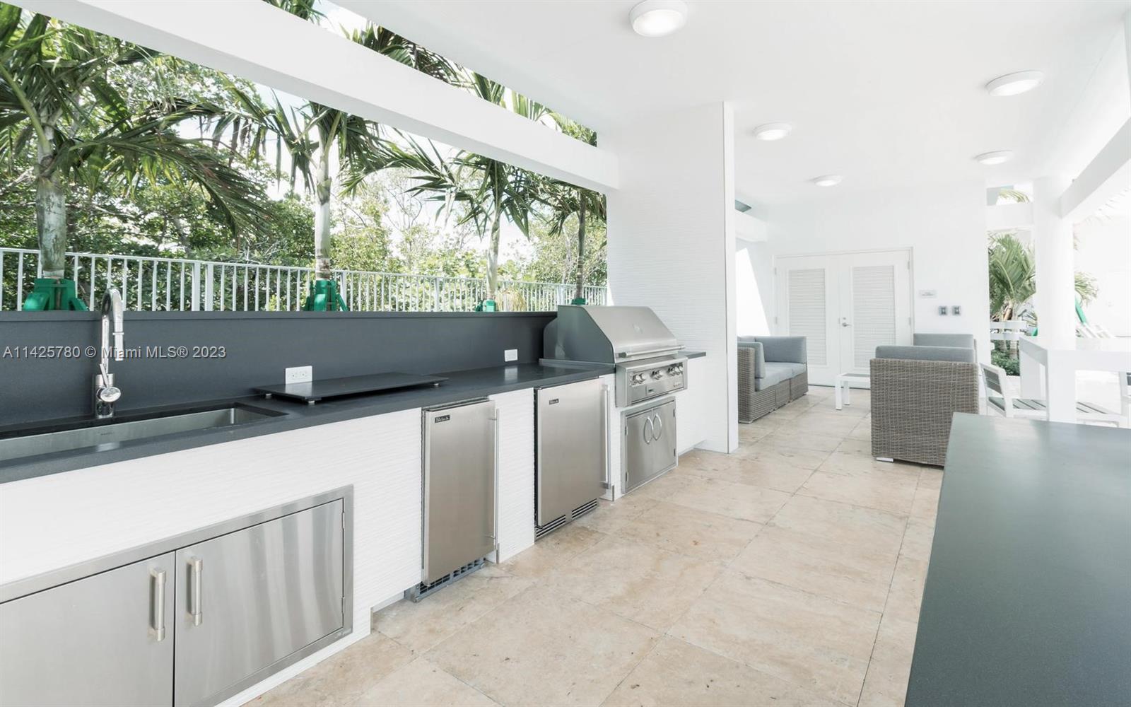 MARINA PALMS RESIDENCES - Residential Lease