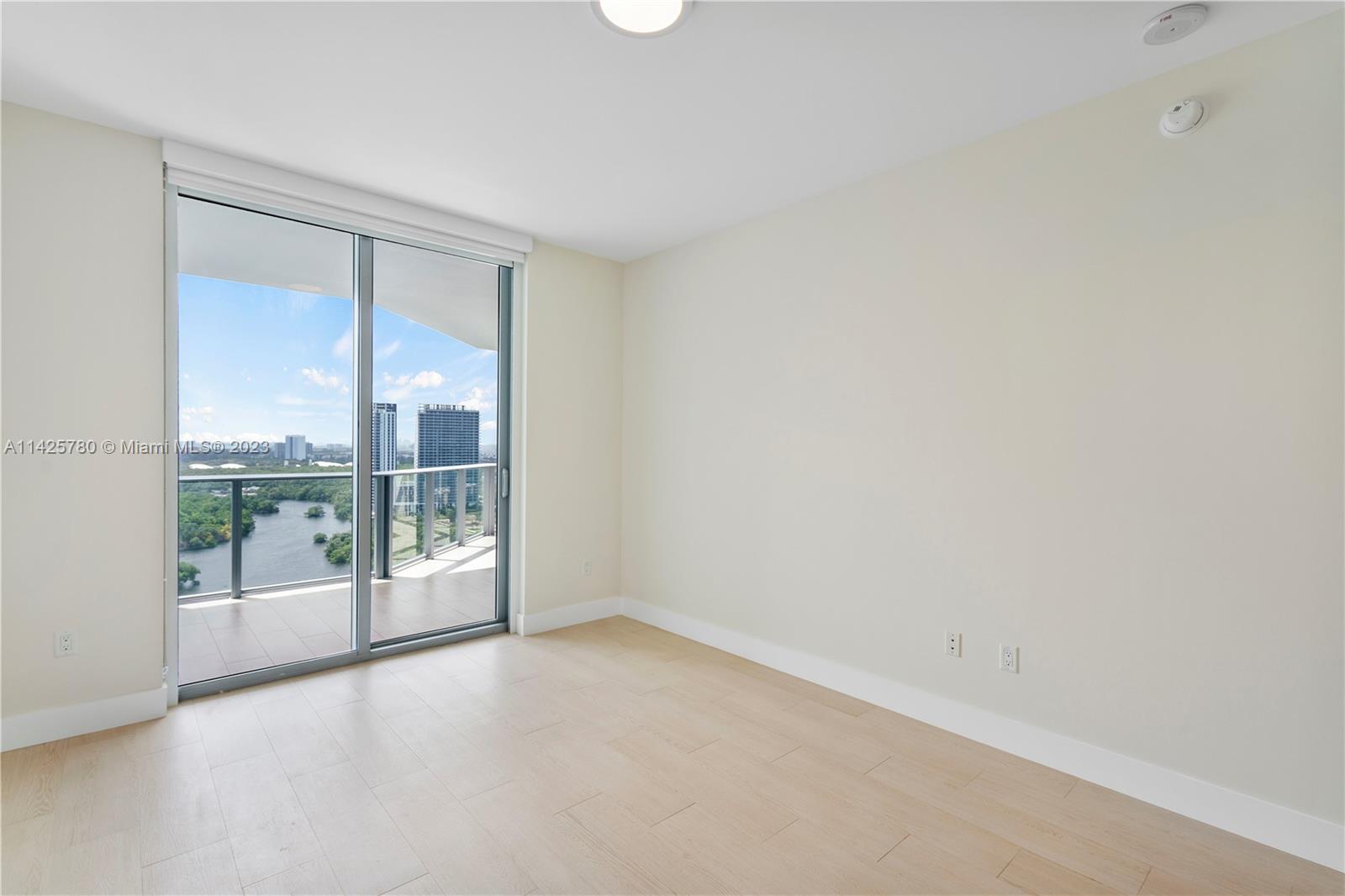 MARINA PALMS RESIDENCES - Residential Lease