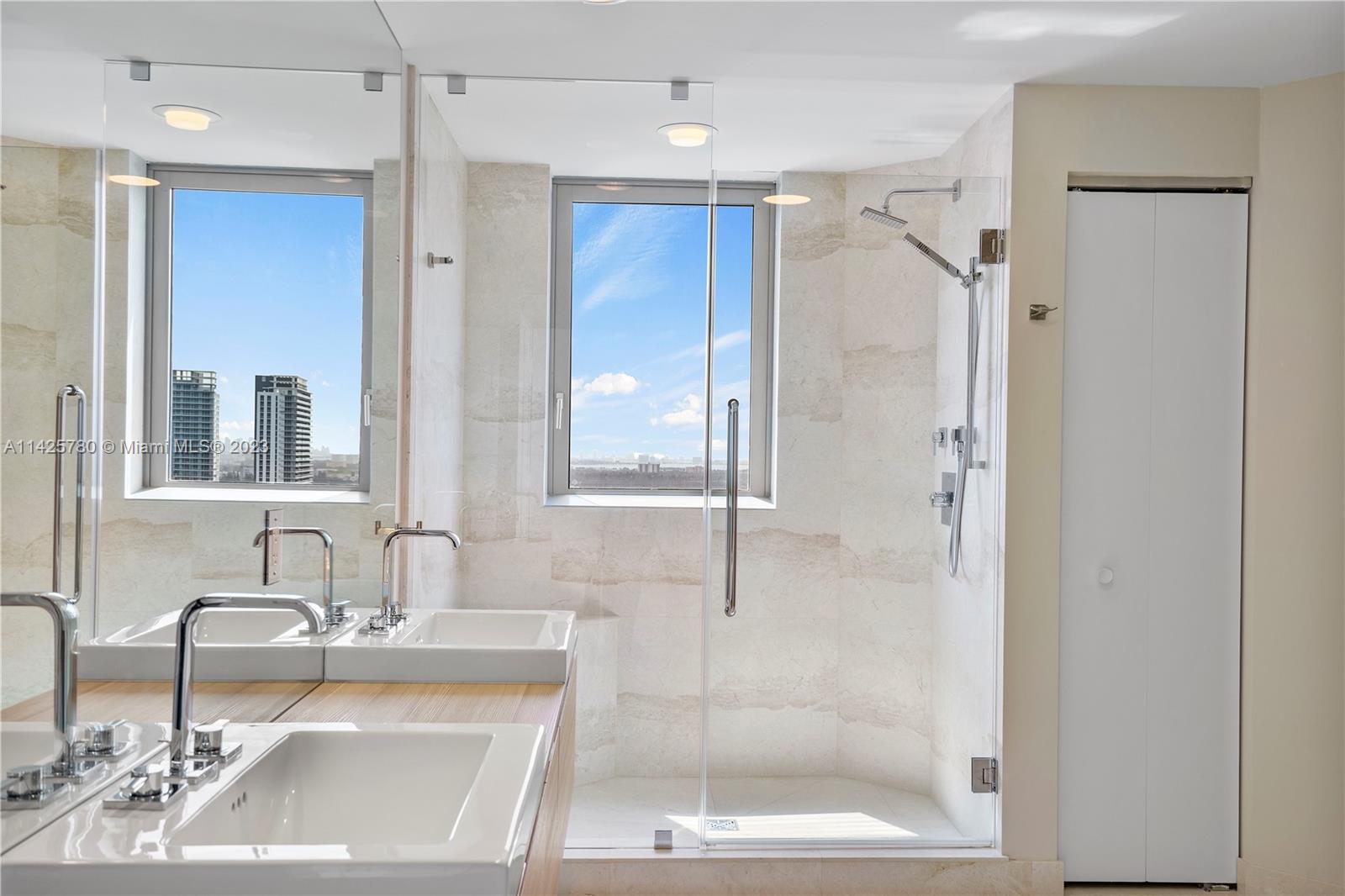 MARINA PALMS RESIDENCES - Residential Lease
