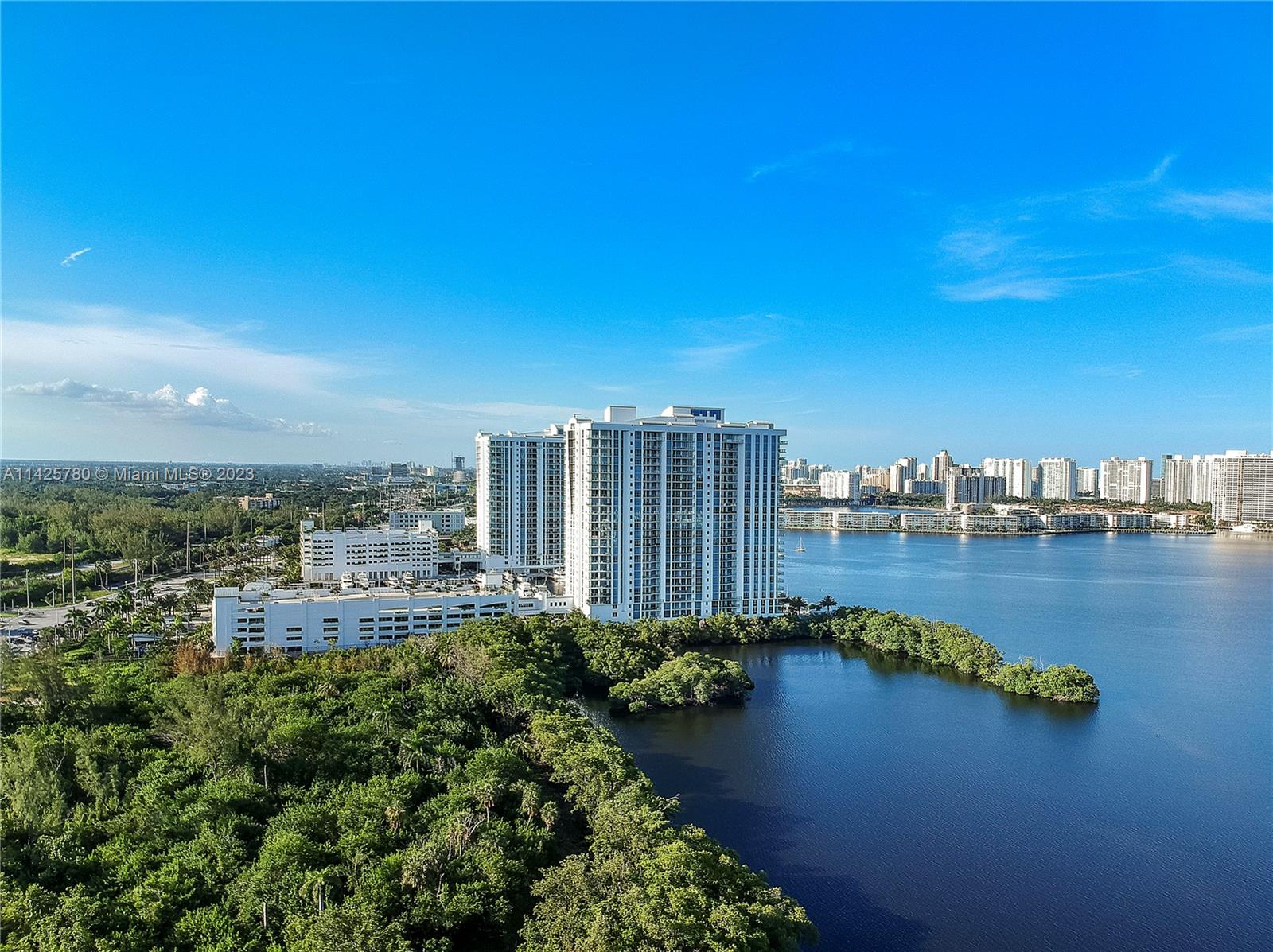 MARINA PALMS RESIDENCES - Residential Lease